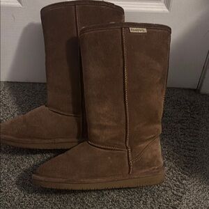 BearPaw Classic Tan Boots